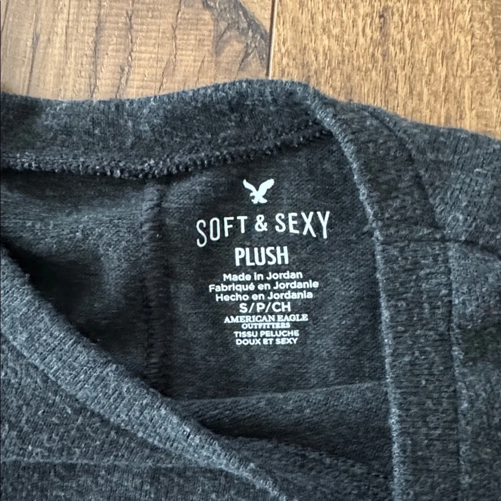 Bundle of 2 women’s sweaters, size small, Gap, American Eagle